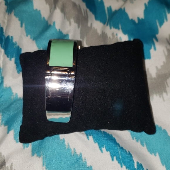 Watch - Picture 2 of 3